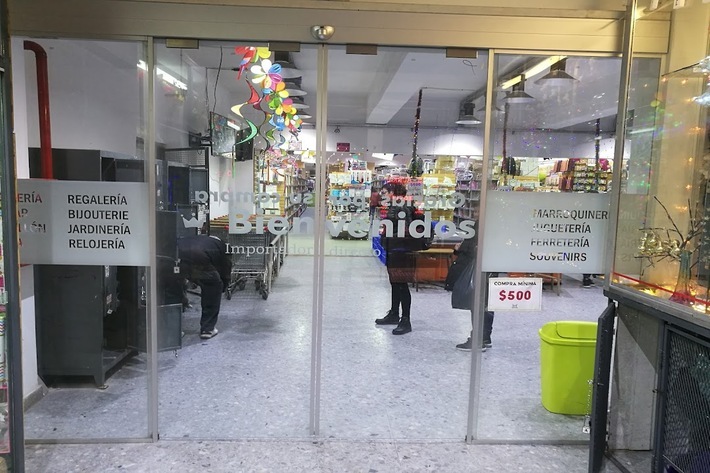 imagen de entrada al local de sucursal central